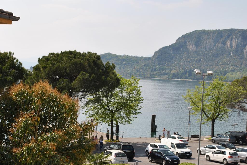 Albergo Alla Rocca Гарда Екстер'єр фото