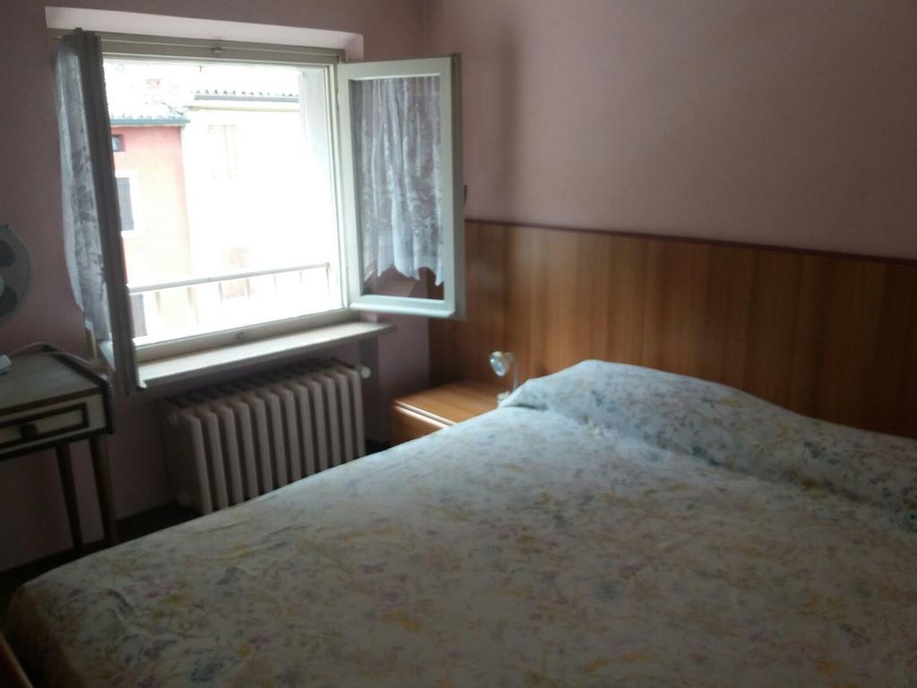 Albergo Alla Rocca Гарда Екстер'єр фото
